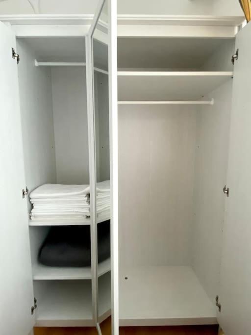 Near Vic Austria Center, 90sqm, 3br, Lr, Kitchen, 6min To Vic, 10min To City U1 Appartement